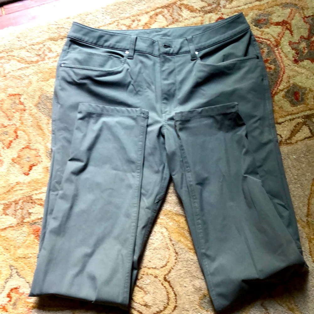 lululemon athletica Men's Slate Gray Chinos